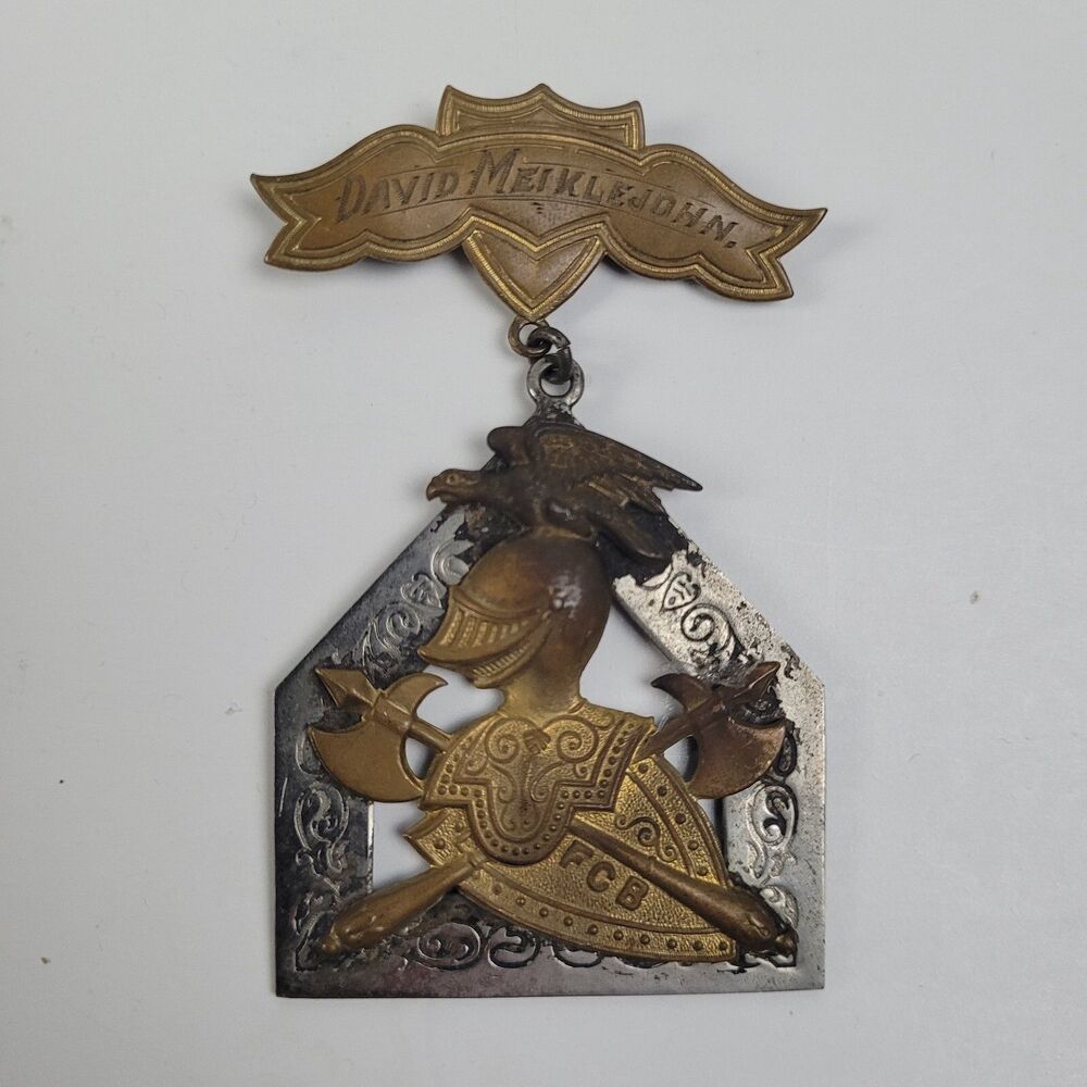 Antique Knights Of Pythius FCB Crest Badge Pin Medal Crossed Battle Axes - Picture 1 of 2